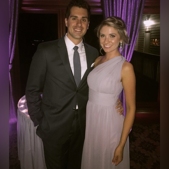 Beautiful long lavender gown. One shoulder style with flattering ruching. - Picture 4 of 13